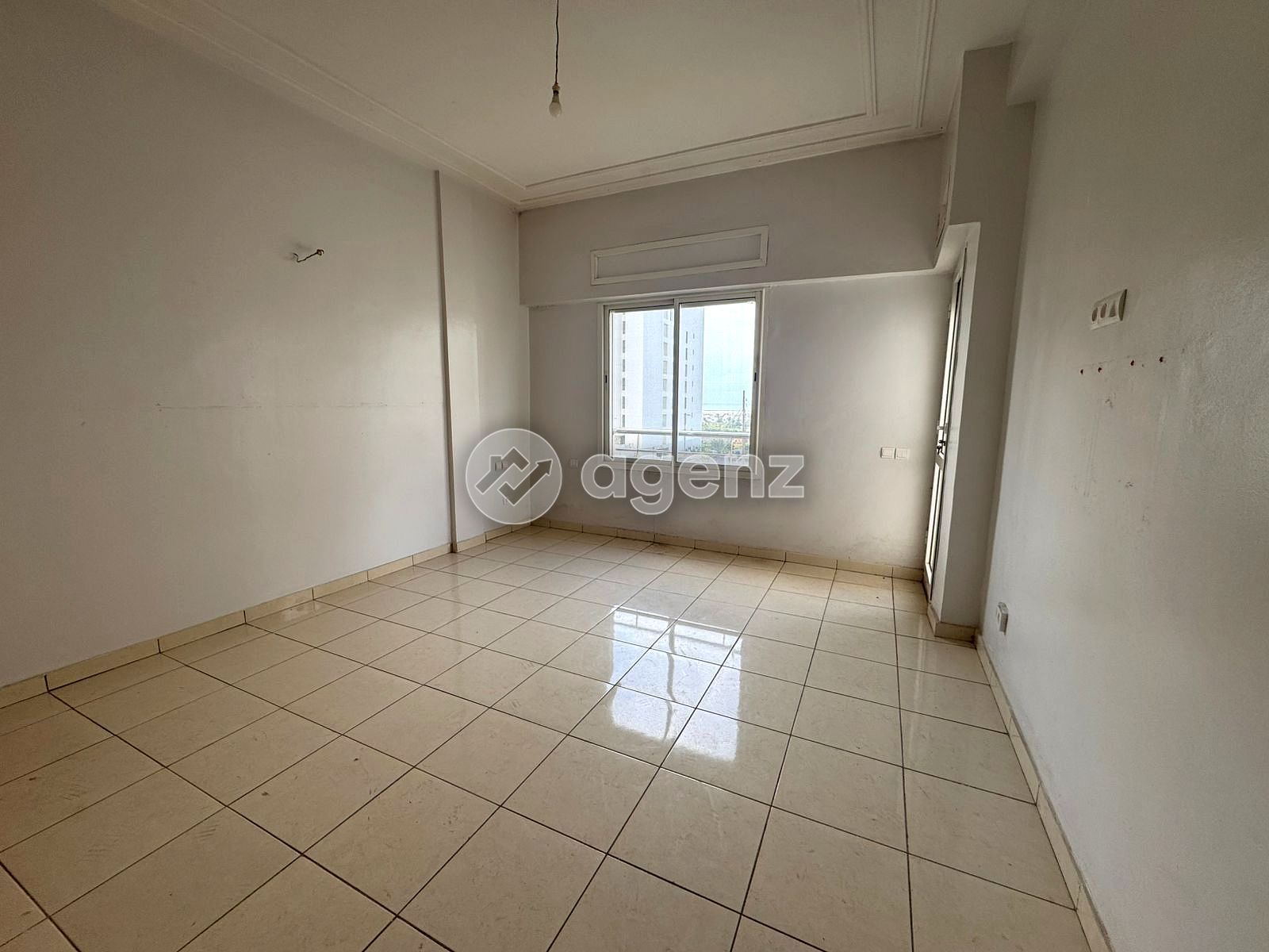 Magnifique Appartement de 3 chambres à vendre à Ain Diab Extension — 2