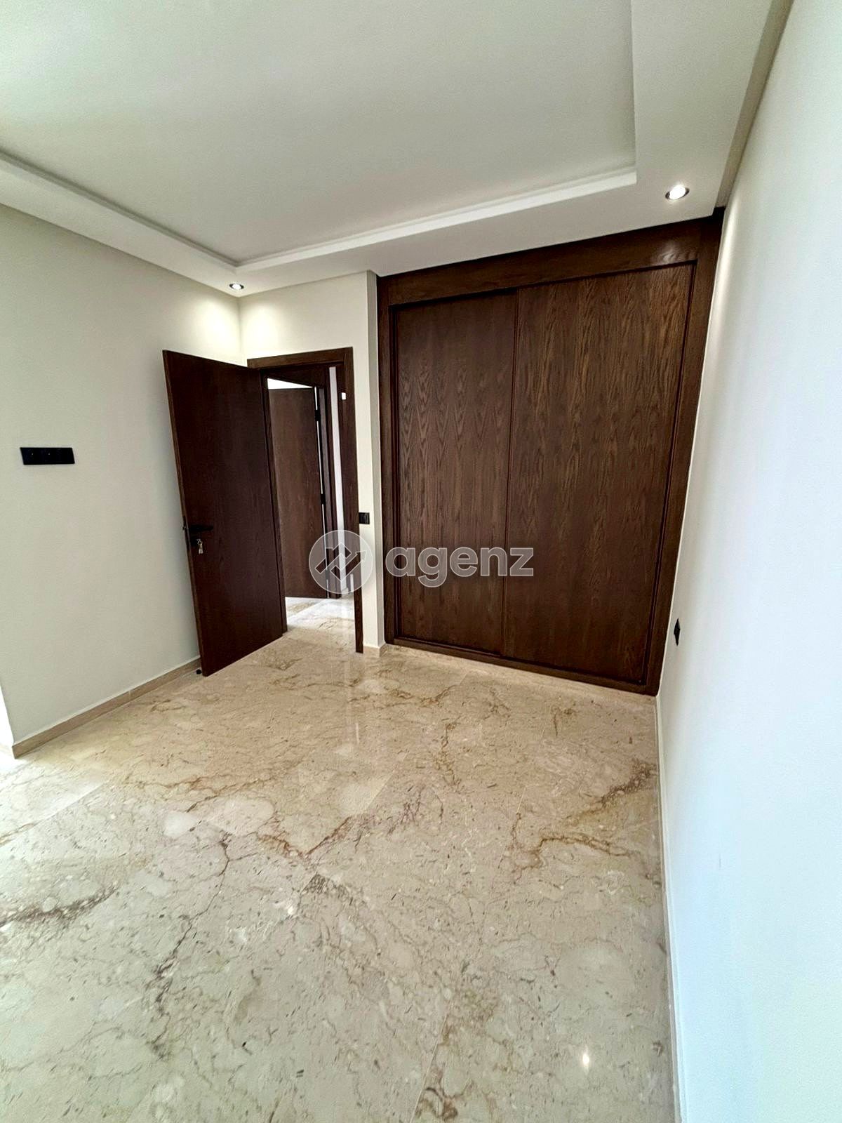 Appartement de 3 chambres à louer à 2 pas de Anfa Park, CAF et CFC — 4