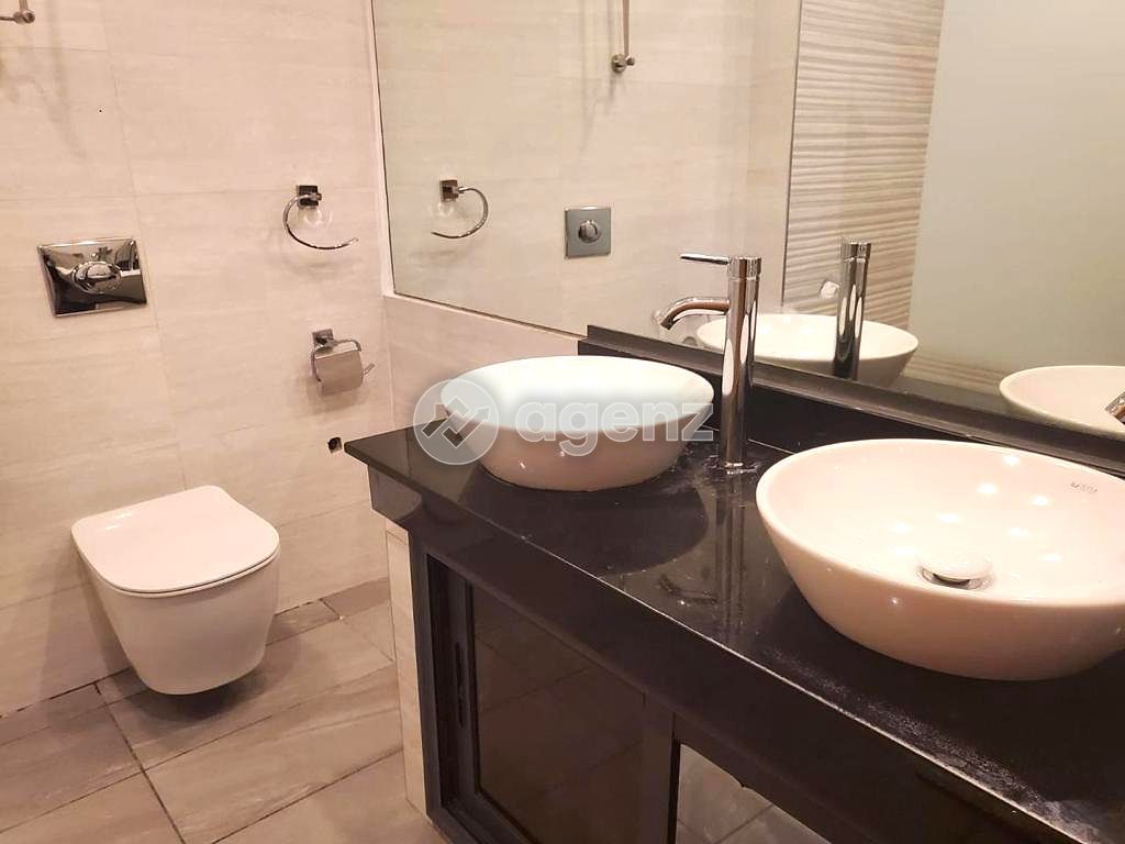 Appartement à vendre à Les Hôpitaux — 5