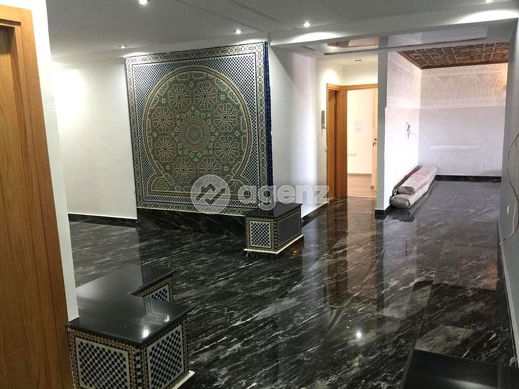 Appartement à vendre à Les Hôpitaux — 4