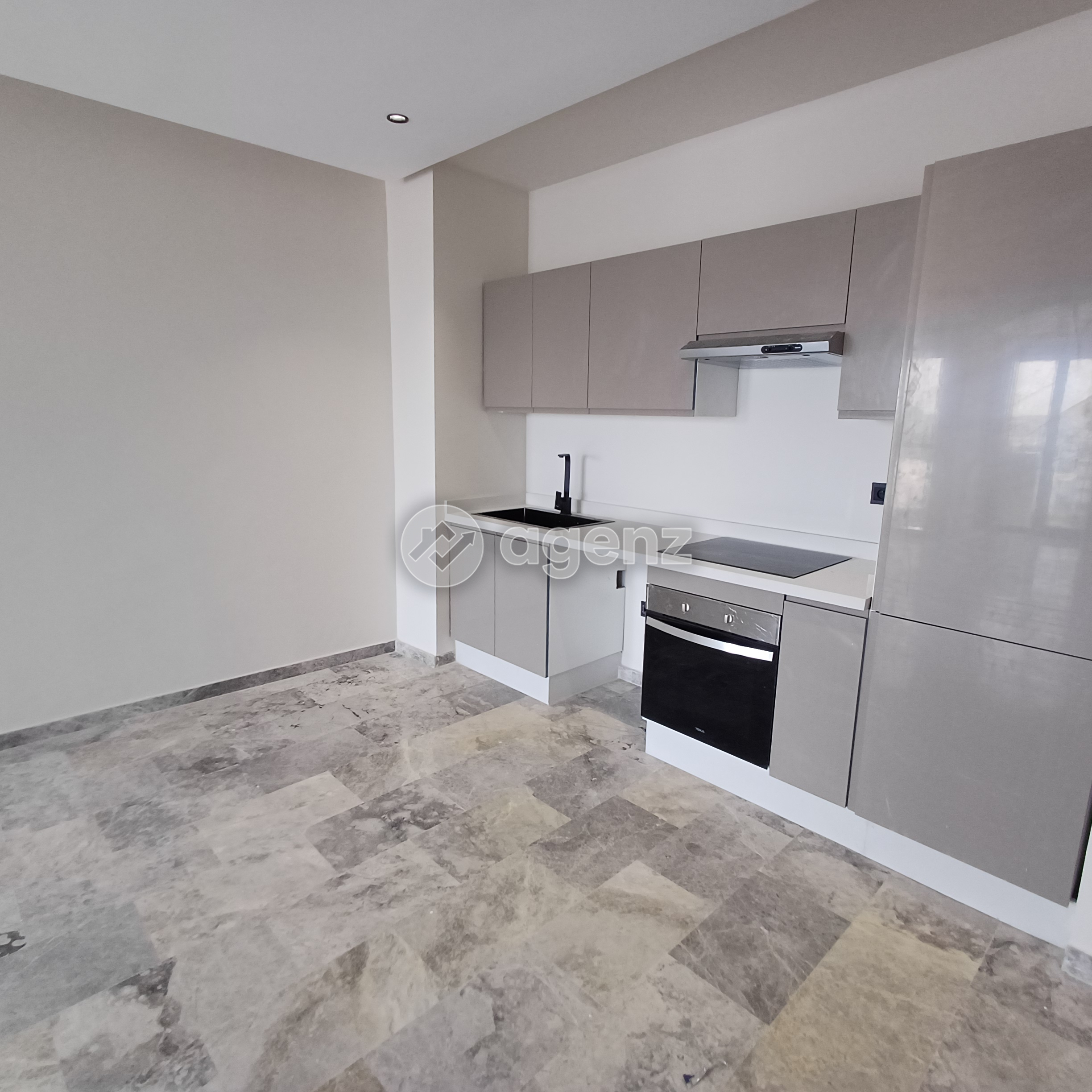 Moderne Appartement de 2 chambres à vendre — 4