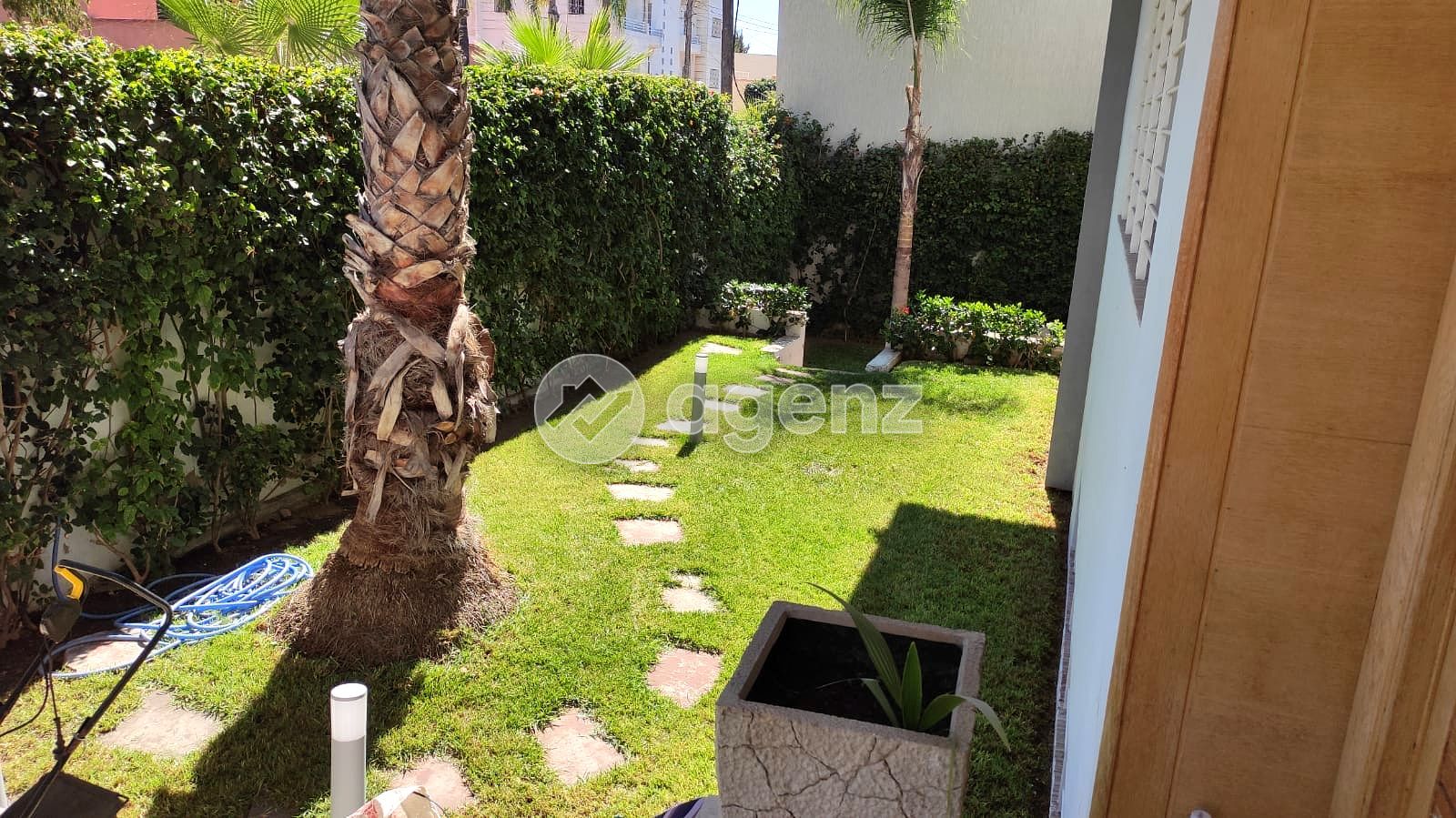Villa à louer à Hay Rmila — 2