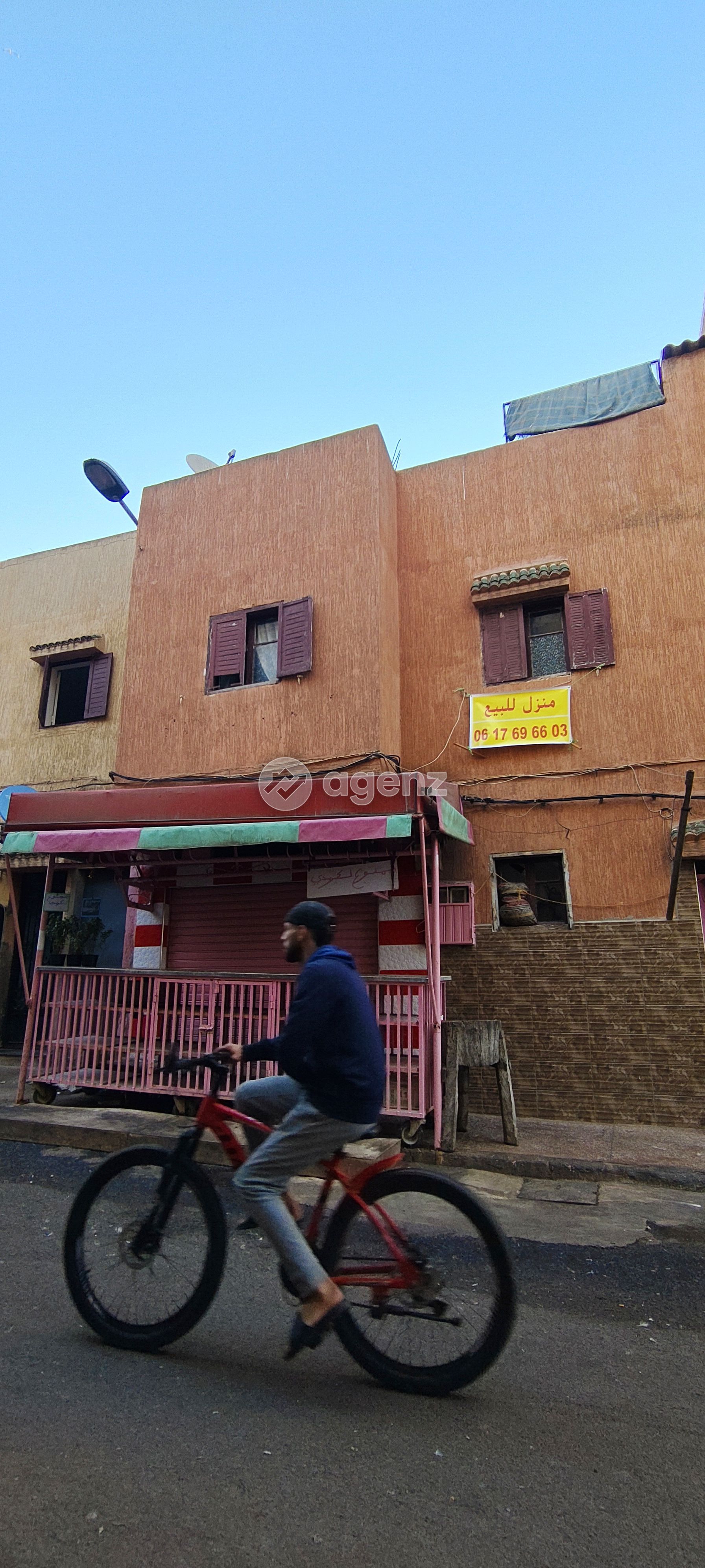 Une maison luxueuse de 3 chambres, une résidence de deux étages dans le quartier Al-Wafaq Al-Alfa. — 4