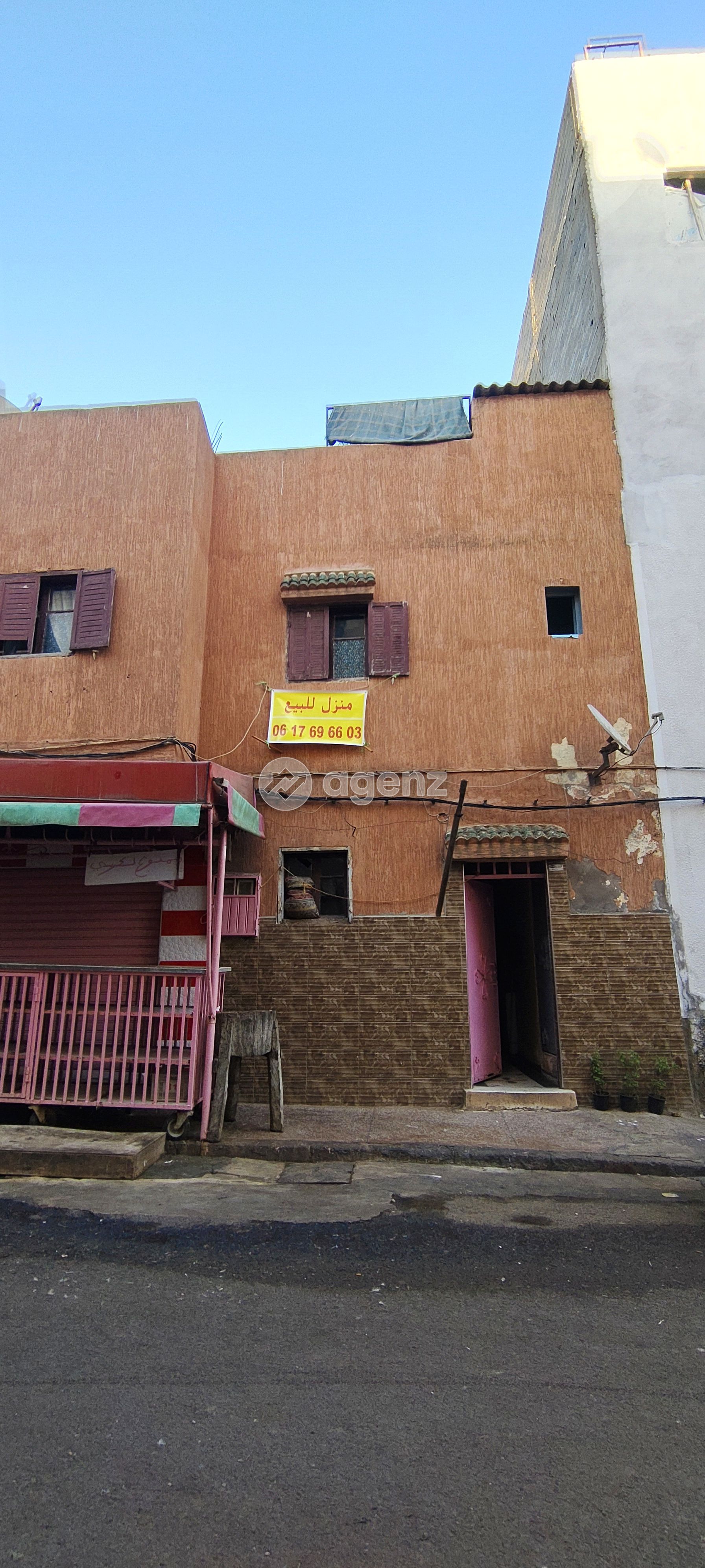 Une maison luxueuse de 3 chambres, une résidence de deux étages dans le quartier Al-Wafaq Al-Alfa. — 2