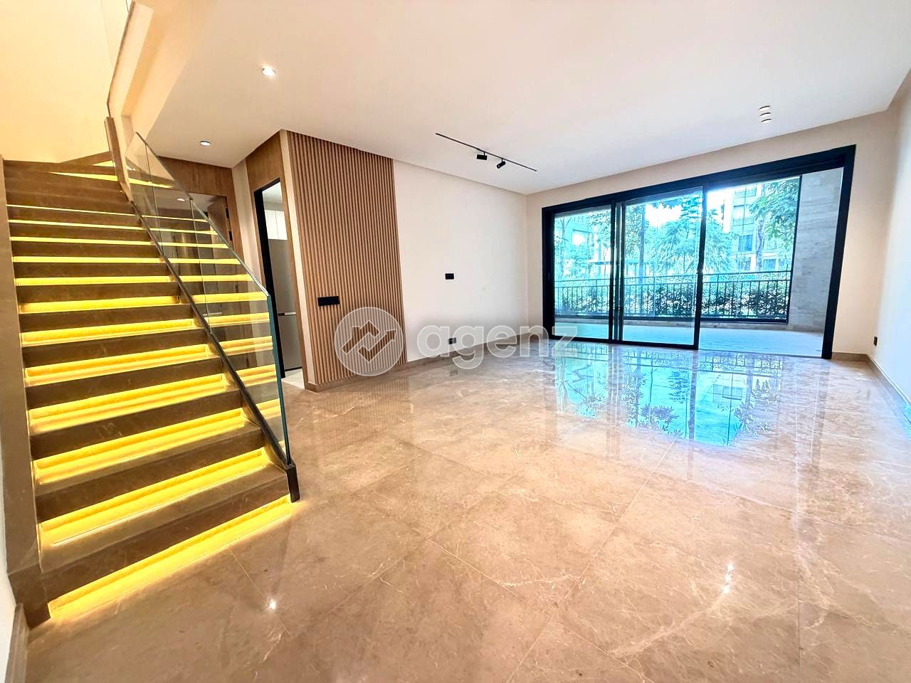 Authentique duplex de 2 chambres à louer à Souissi