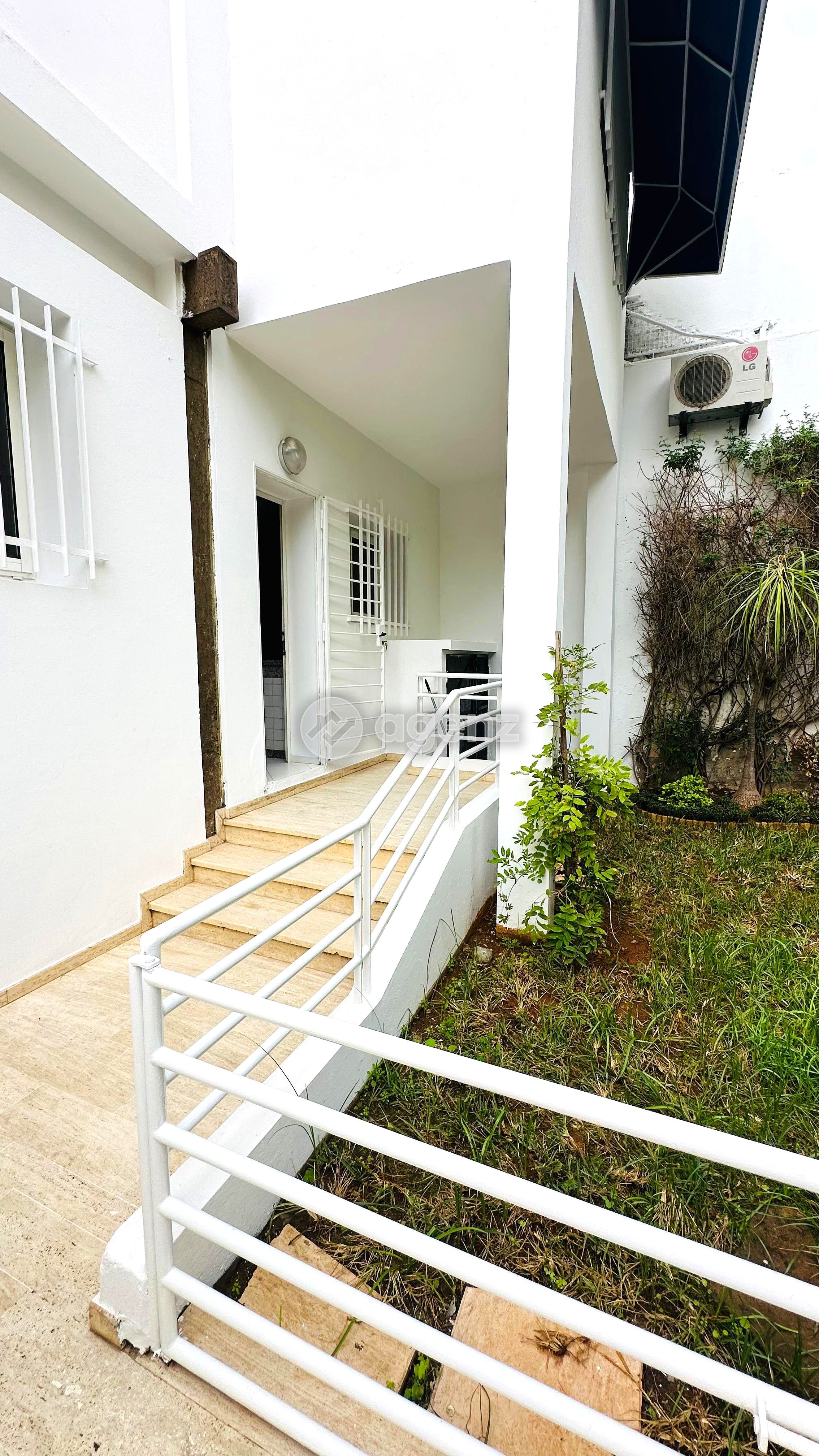 Magnifique Villa de 4 chambres à louer à Quartier hassan  — 5