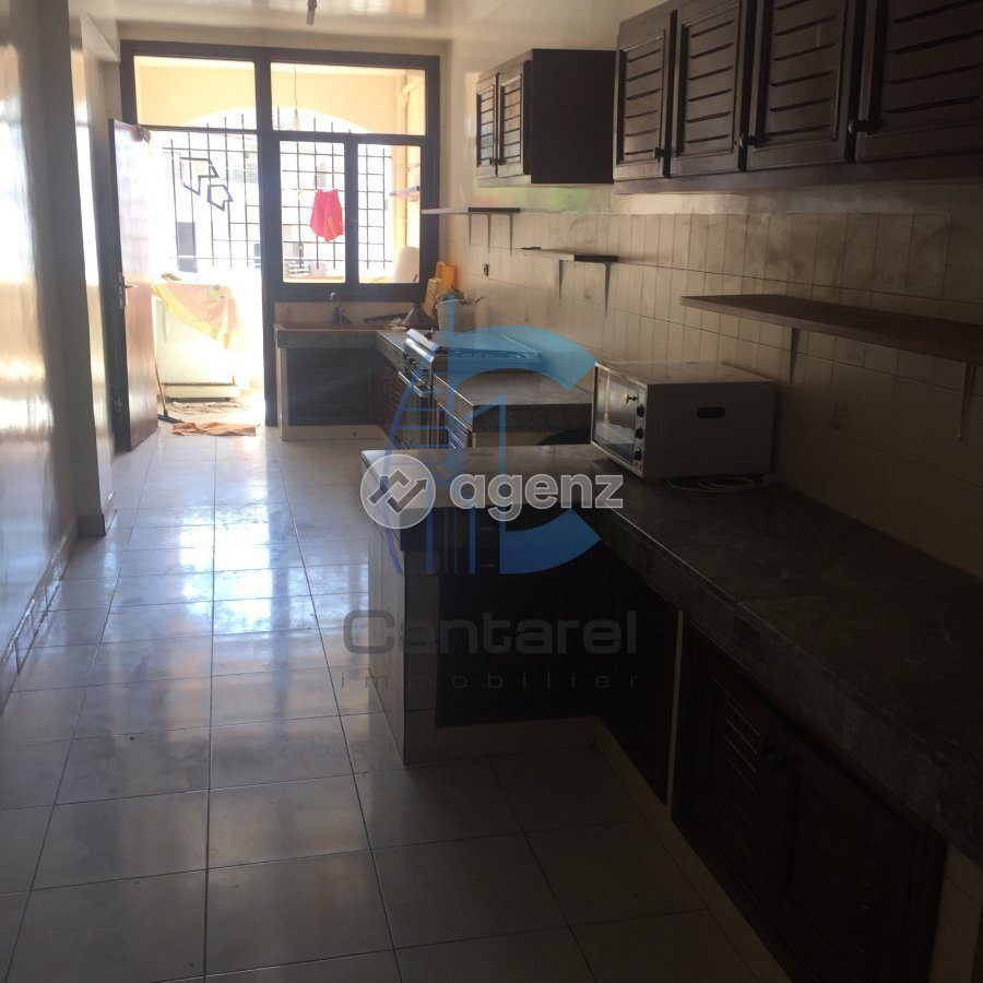 Appartement 211 m² à Hay Alfarah — 2