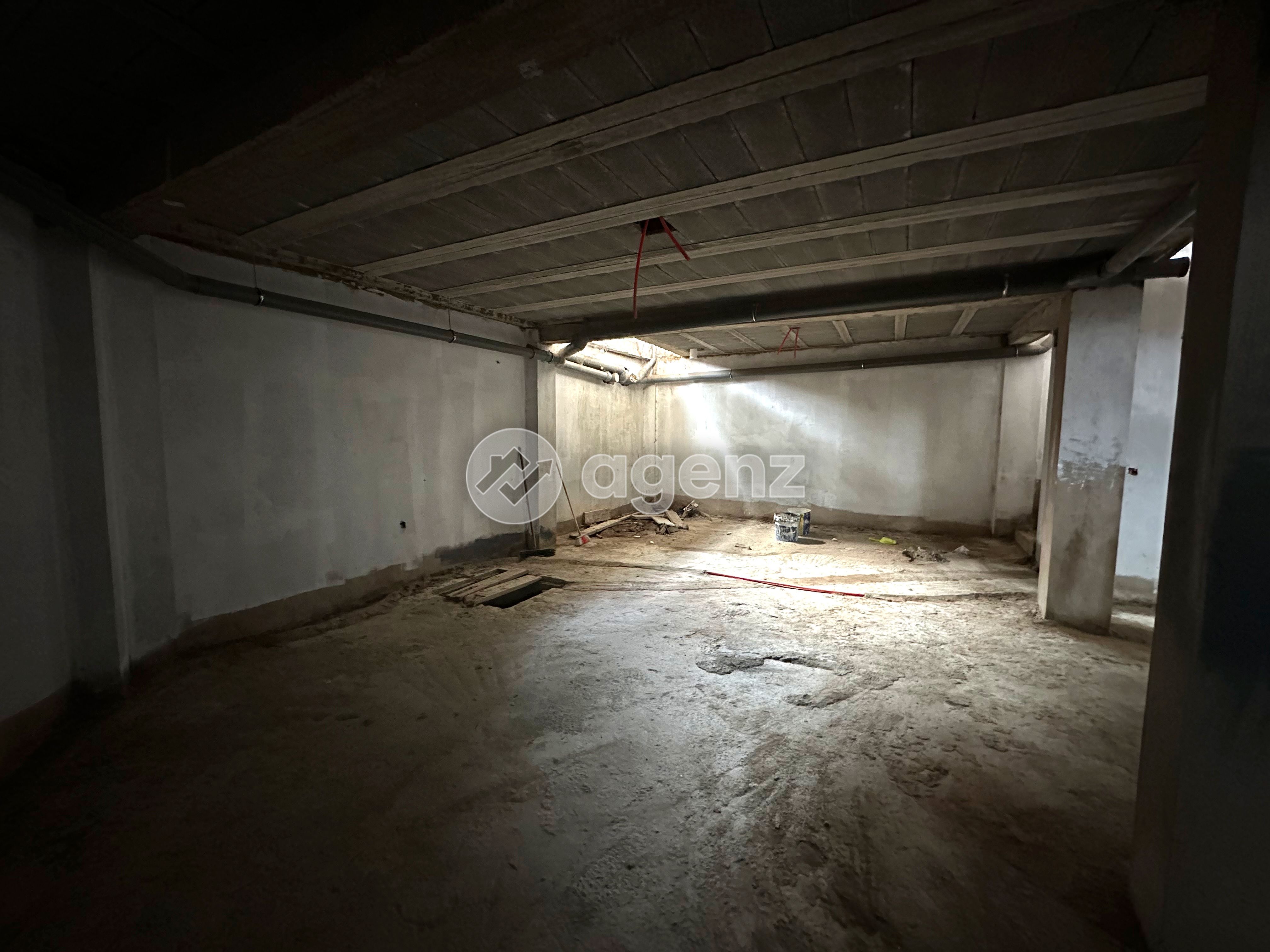 LOCAL COMMERCIAL 145 M² À ALMAZ – OPPORTUNITÉ RARE ! — 4
