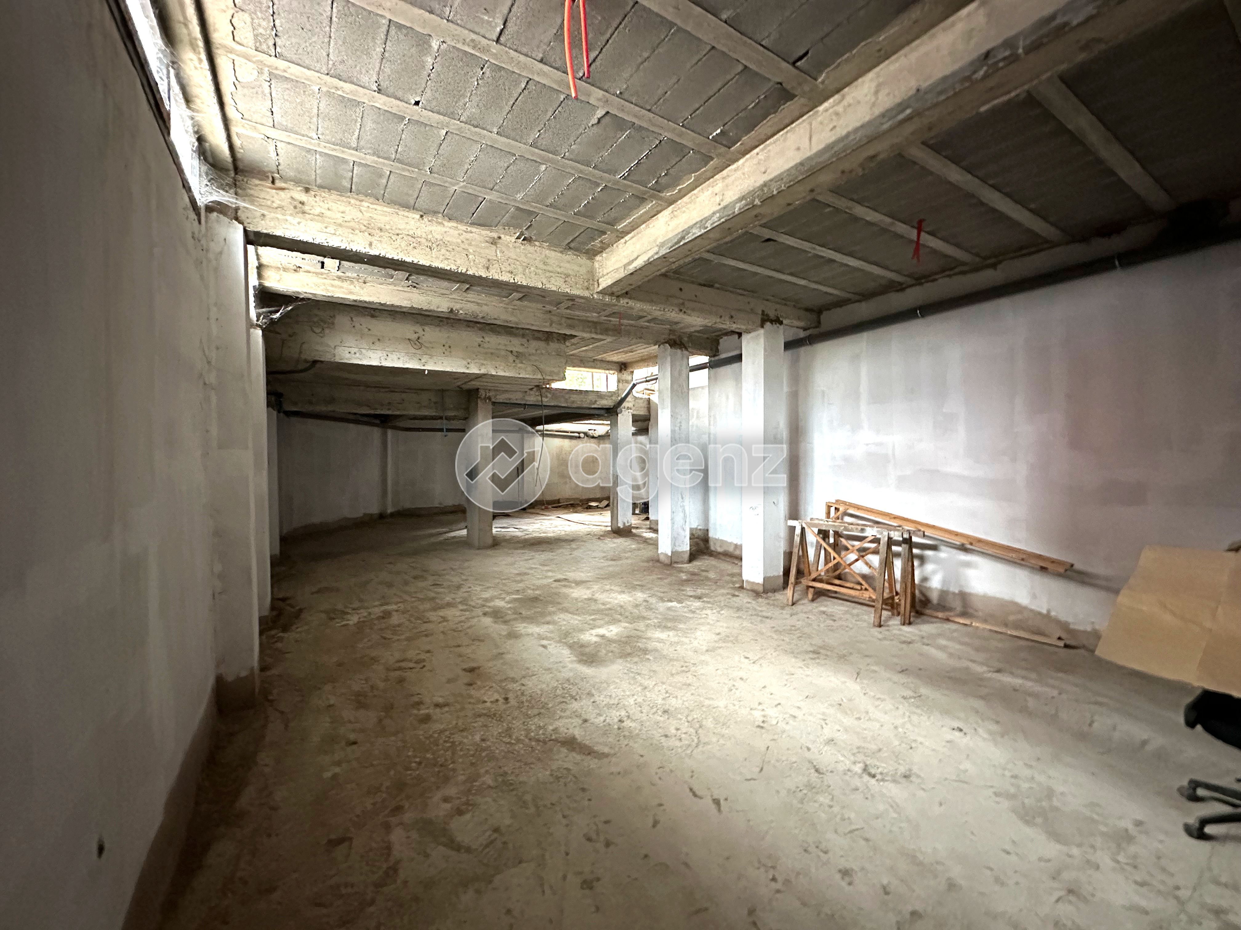 LOCAL COMMERCIAL 145 M² À ALMAZ – OPPORTUNITÉ RARE ! — 3