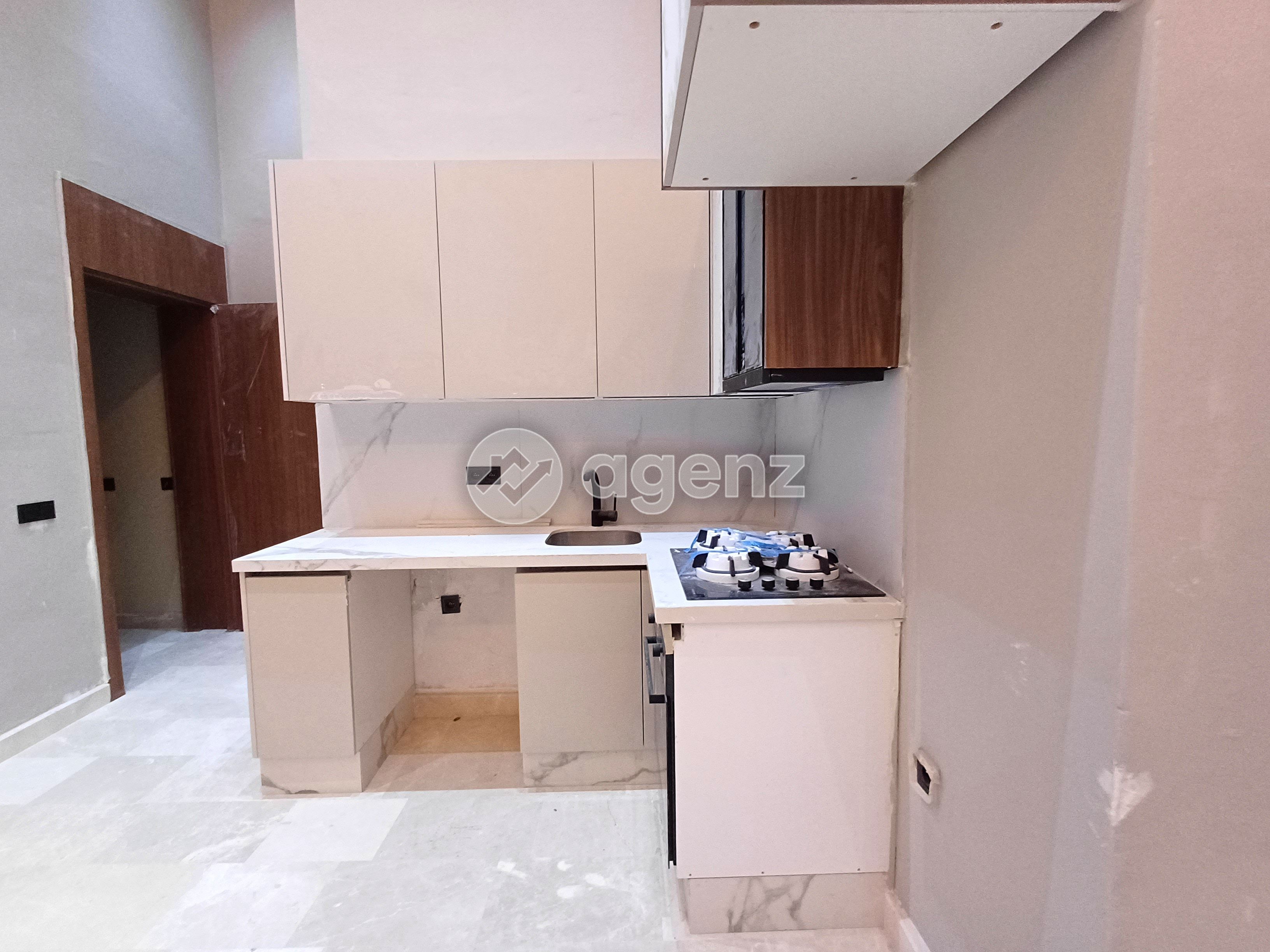 Appartement à vendre à 2 Mars — 4