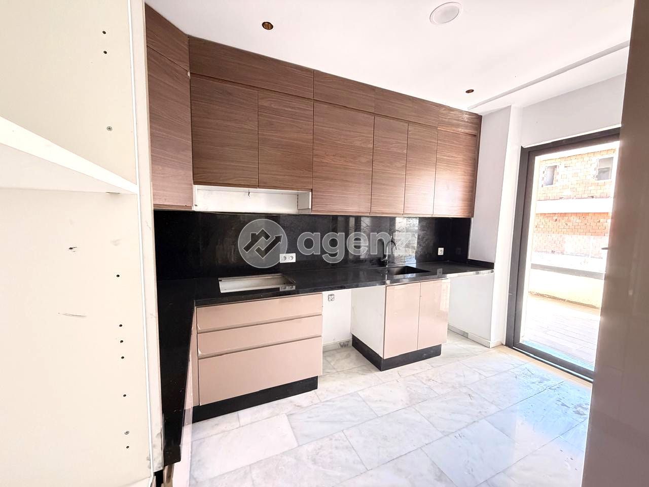 Charmant Appartement de 3 chambres à louer à el menzeh — 5