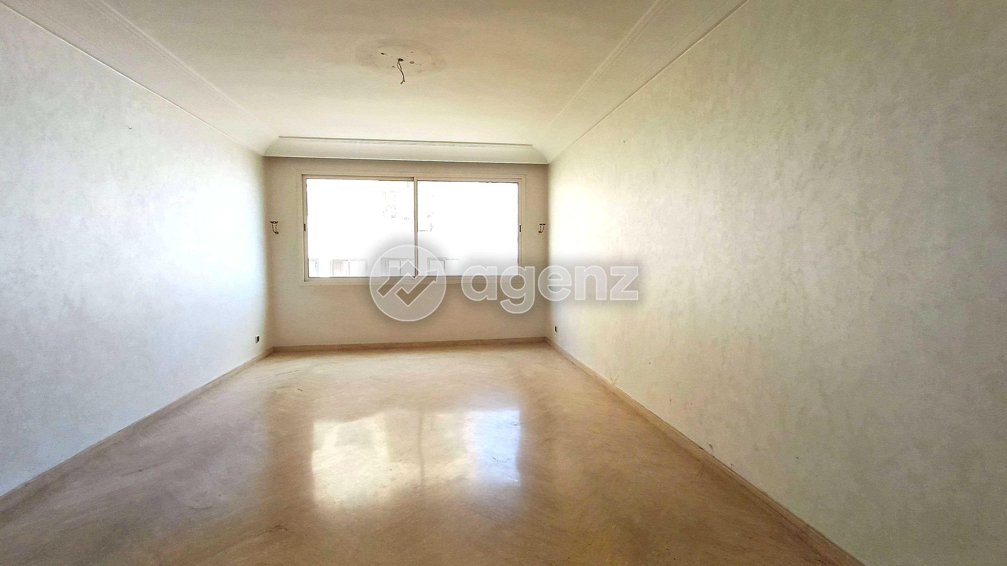 Appartement à vendre à 2 Mars — 3