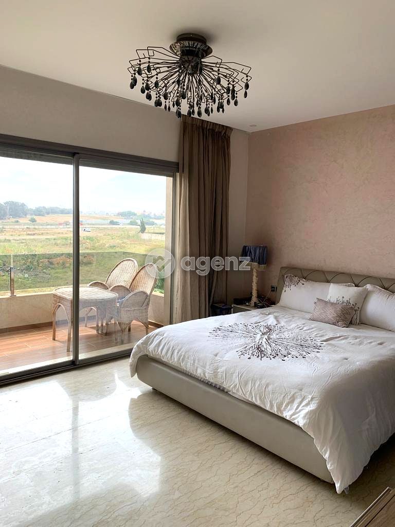 APPARTEMENT D’EXCEPTION AUX ORCHIDÉES – SANS VIS-À-VIS — 2
