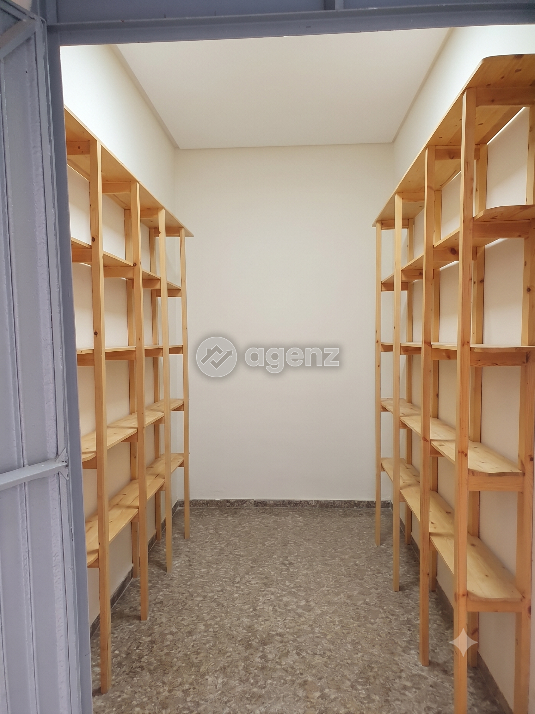 Local commercial titré et rénové Oulfa 19m² + Mezzanine — 4