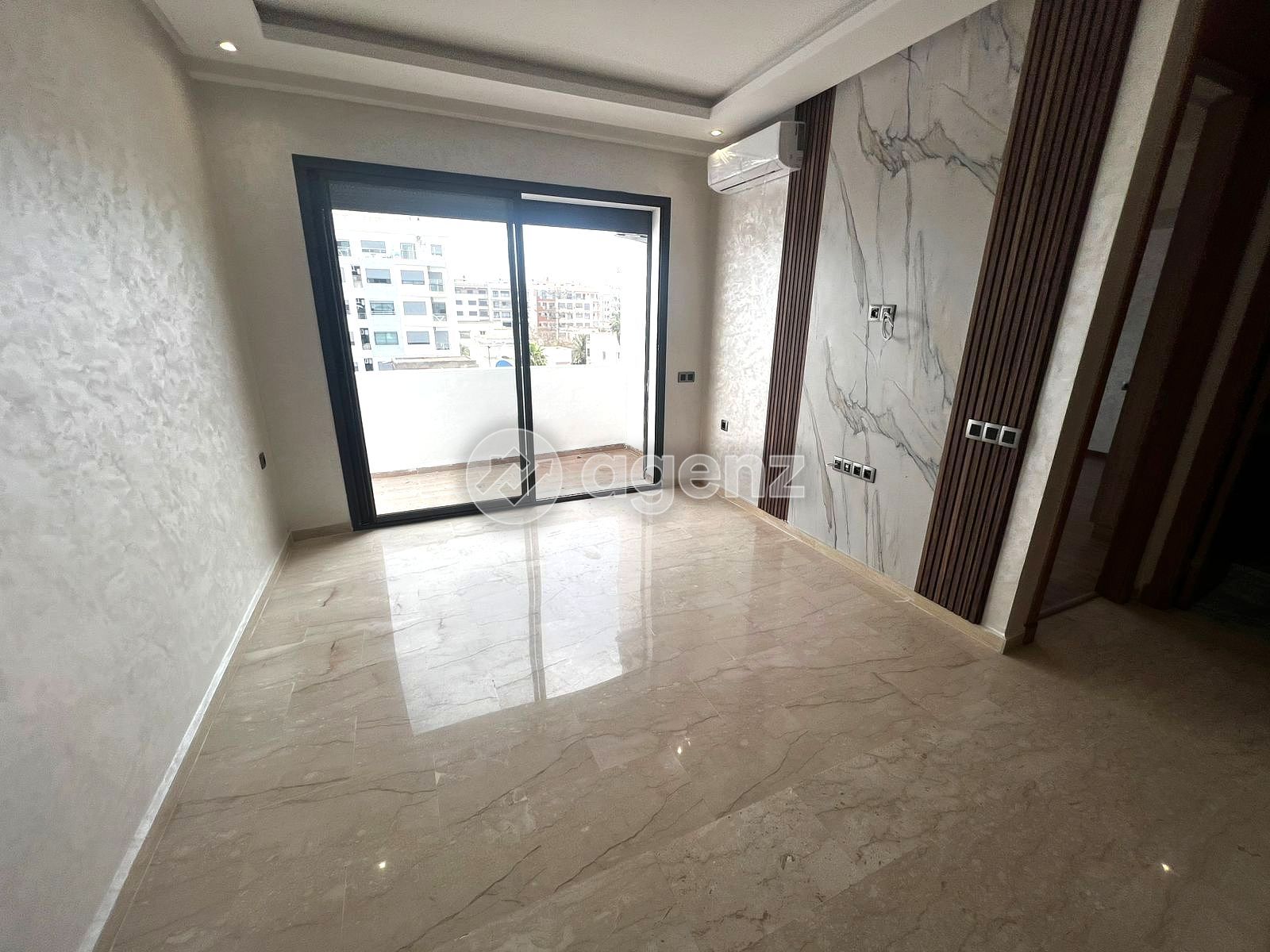 Appartement à louer à Les Hôpitaux — 5