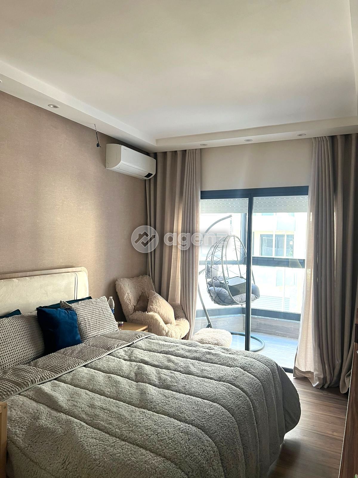 APPARTEMENT NEUF ET LUMINEUX À ROCHES NOIRES — 2