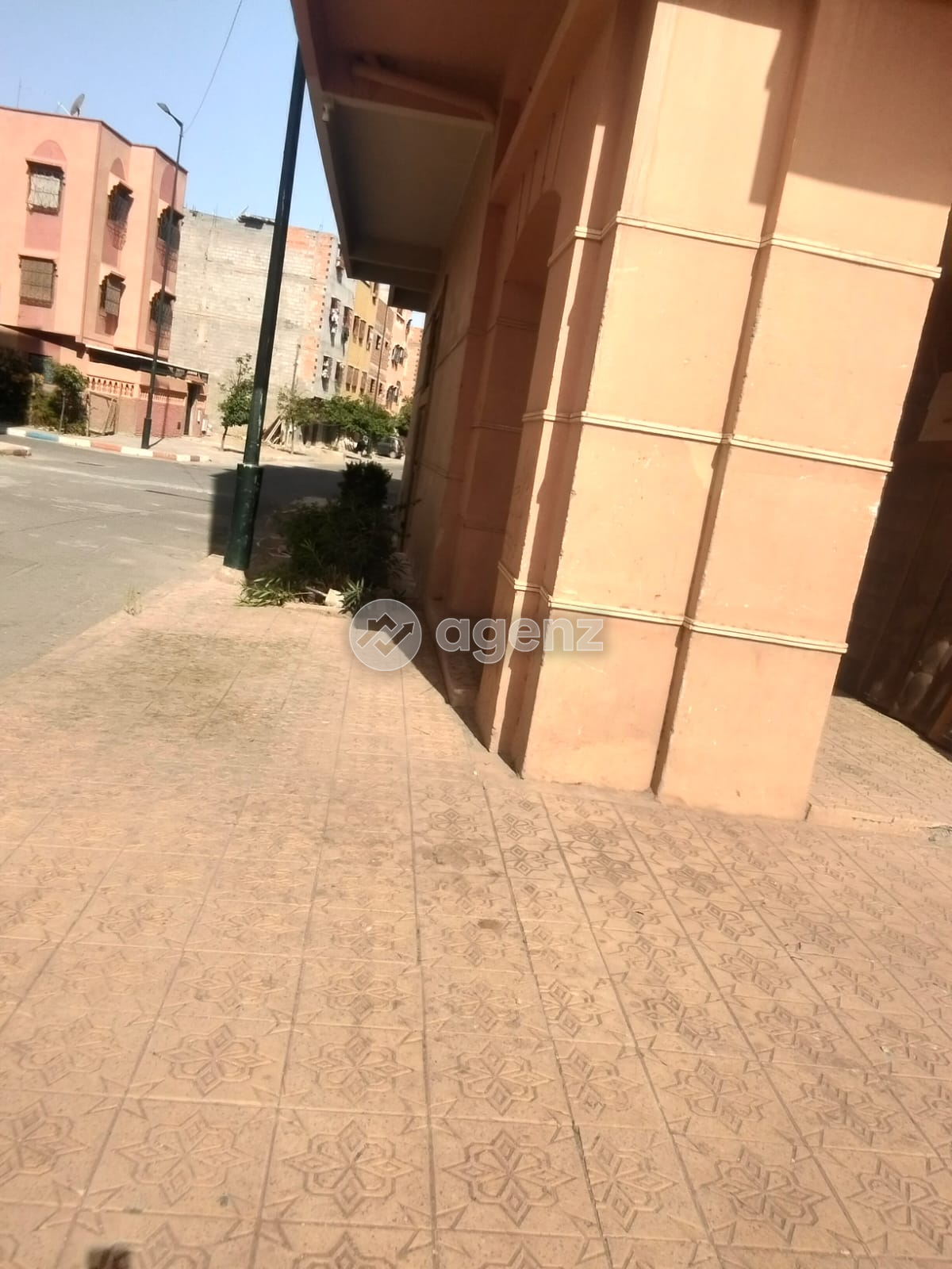 Magasin 17 m² à vendre à El Azzouzia — 3