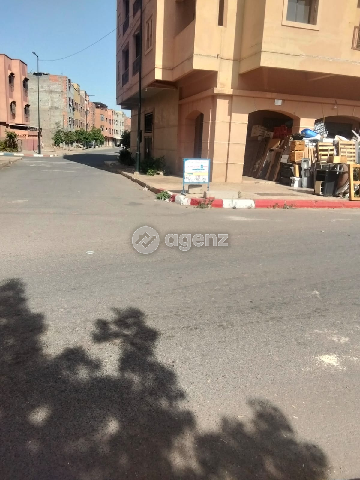 Magasin 17 m² à vendre à El Azzouzia