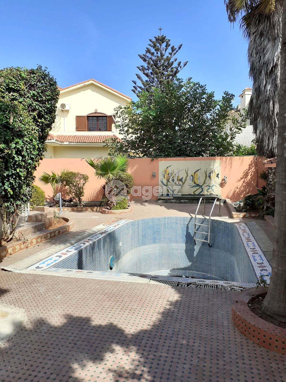 Splendide Villa à vendre à Mohammedia – 574 m² terrain – Piscine – Fort potentiel — 4