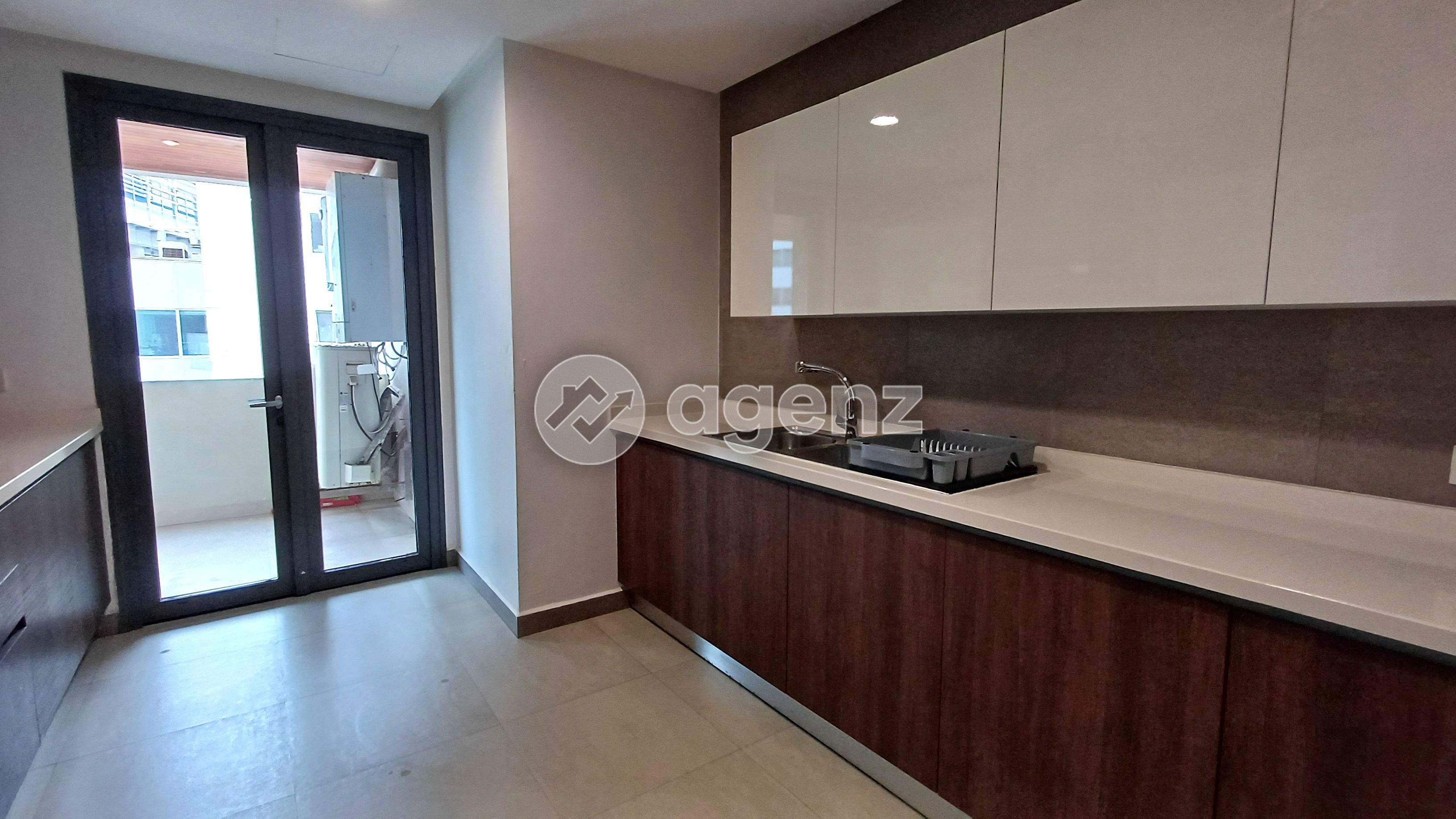 APPARTEMENT HAUT STANDING AVEC VUE MER ET MOSQUÉE HASSAN II — 4