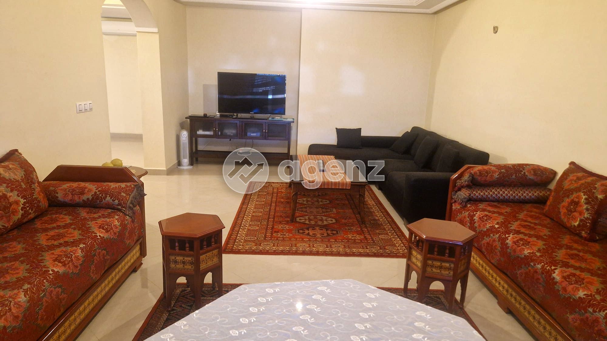 Authentique Appartement de 3 chambres à vendre à Iberie