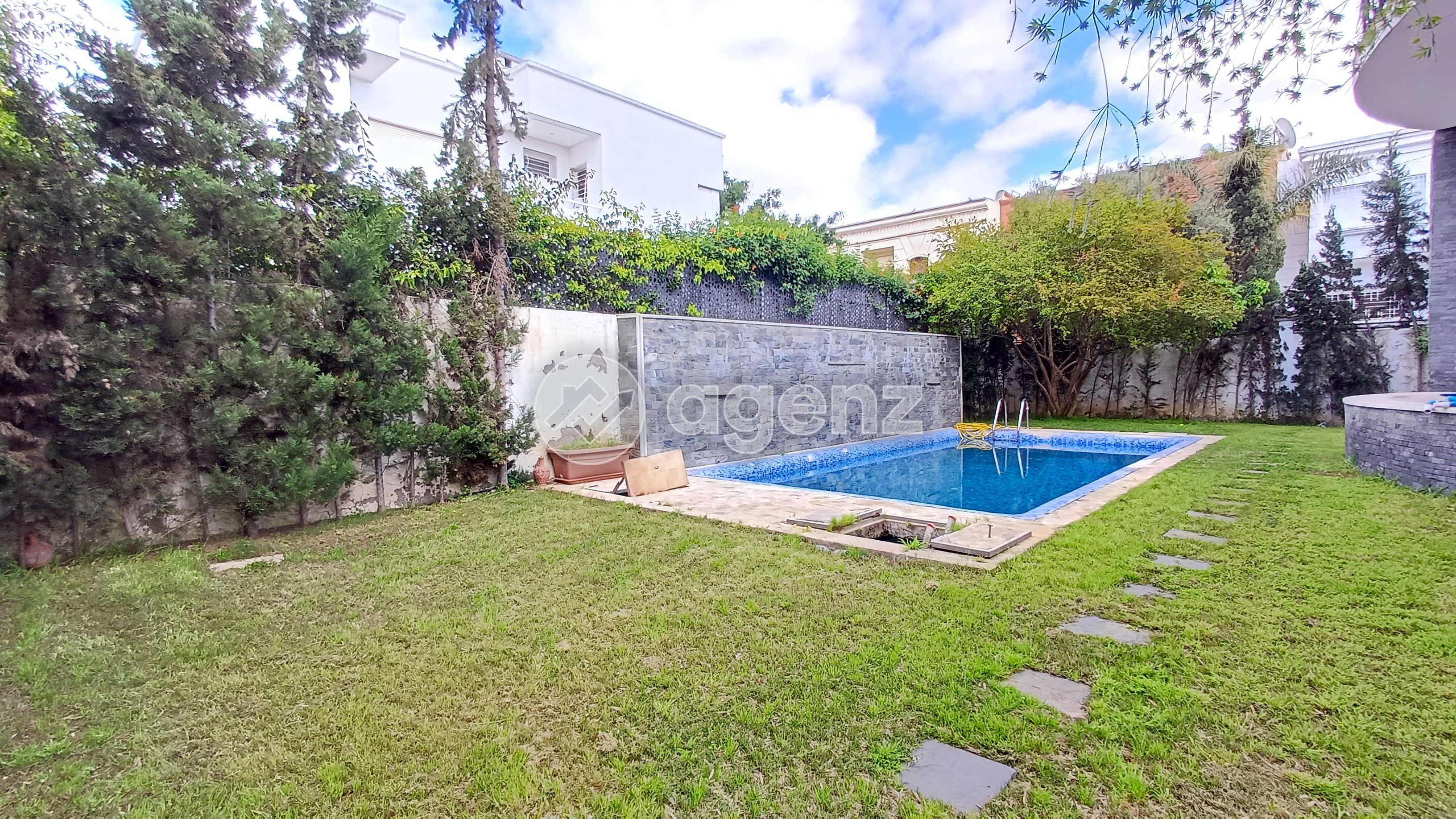Villa de 630 m² à Sidi Maarouf - Casablanca — 2