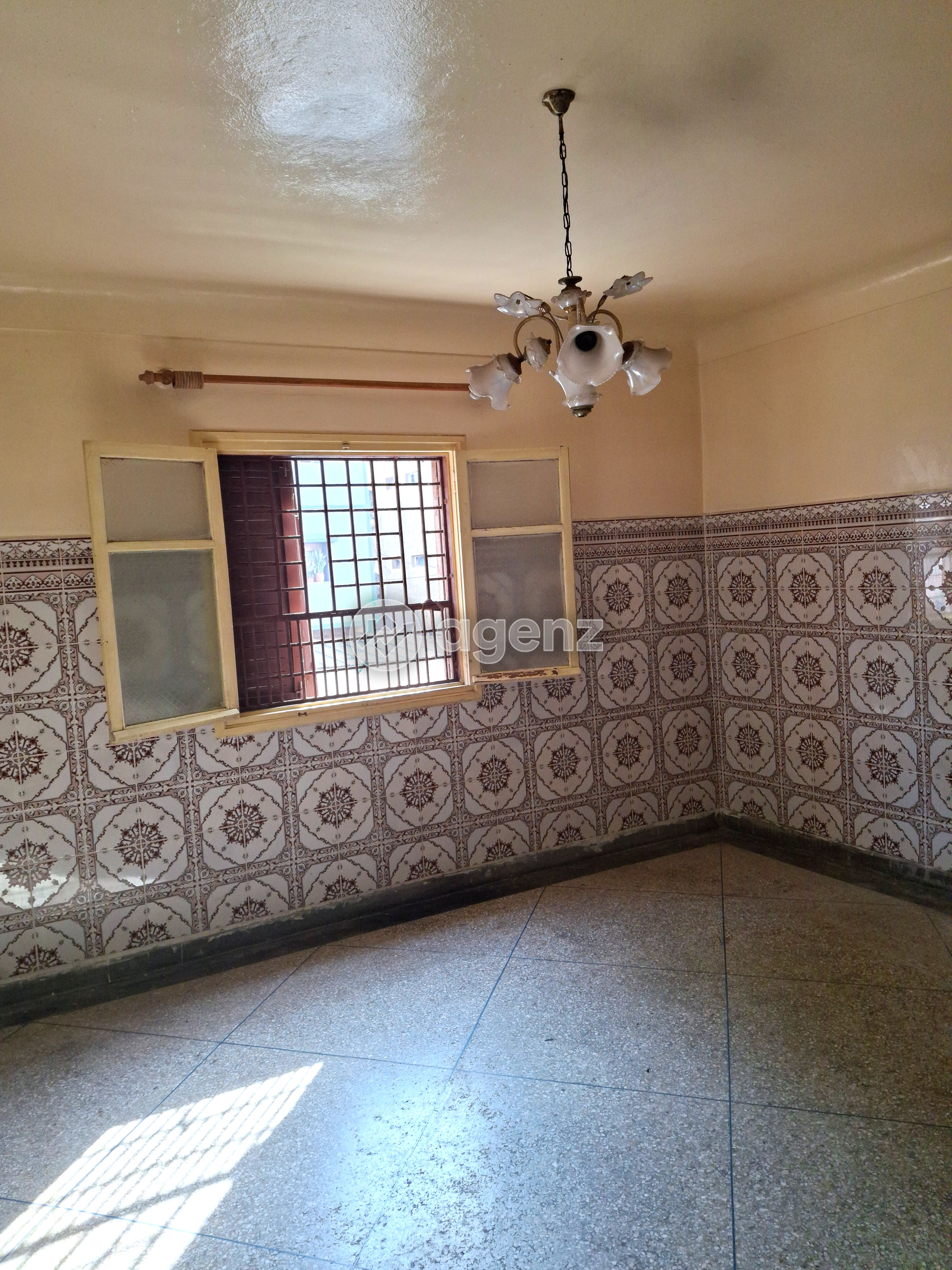 Appartement à vendre, 121 m² à Sidi moussa Salé, 1ère étage 