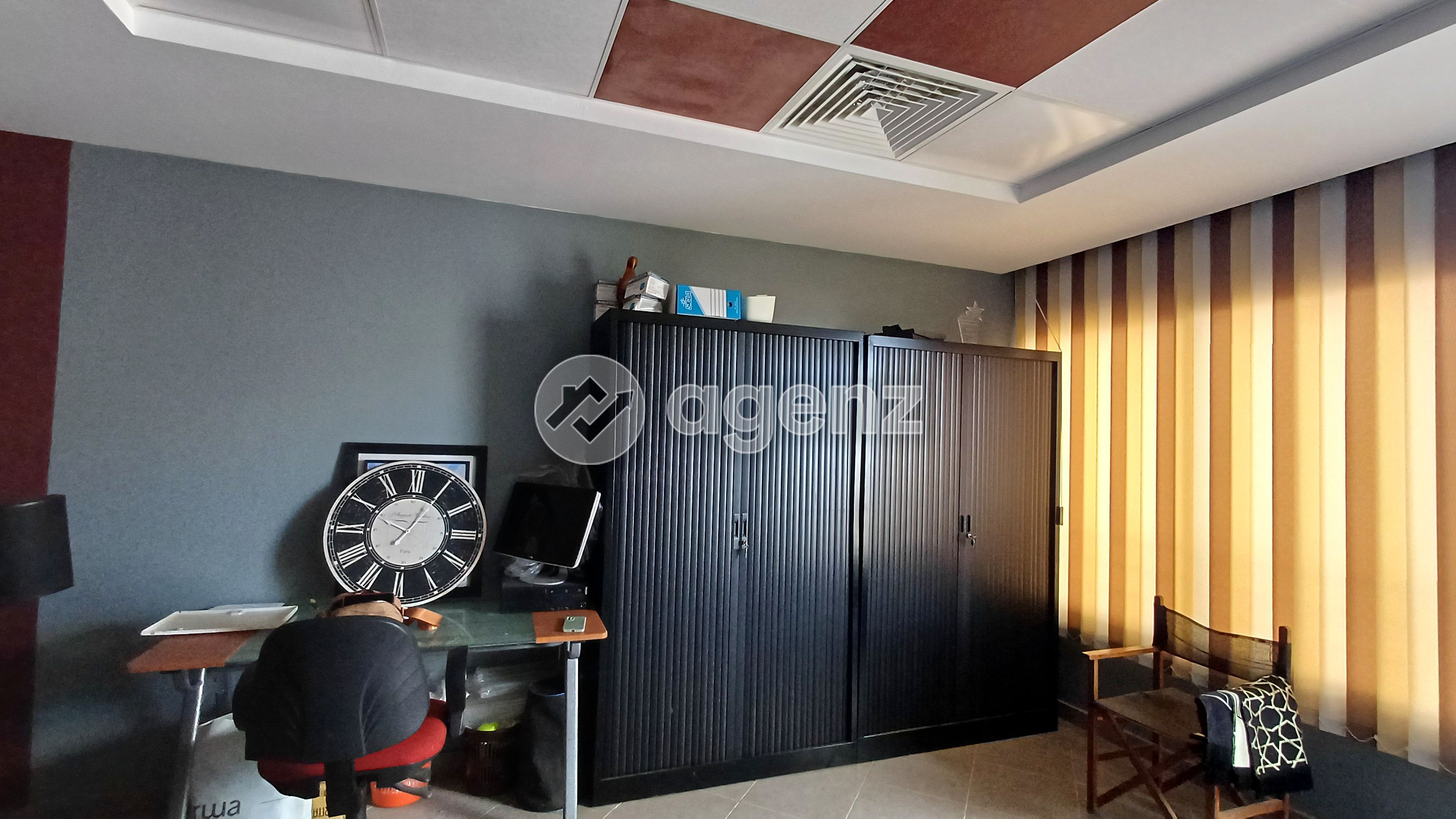 Bureau de 30 m² à Dar Bouazza — 2