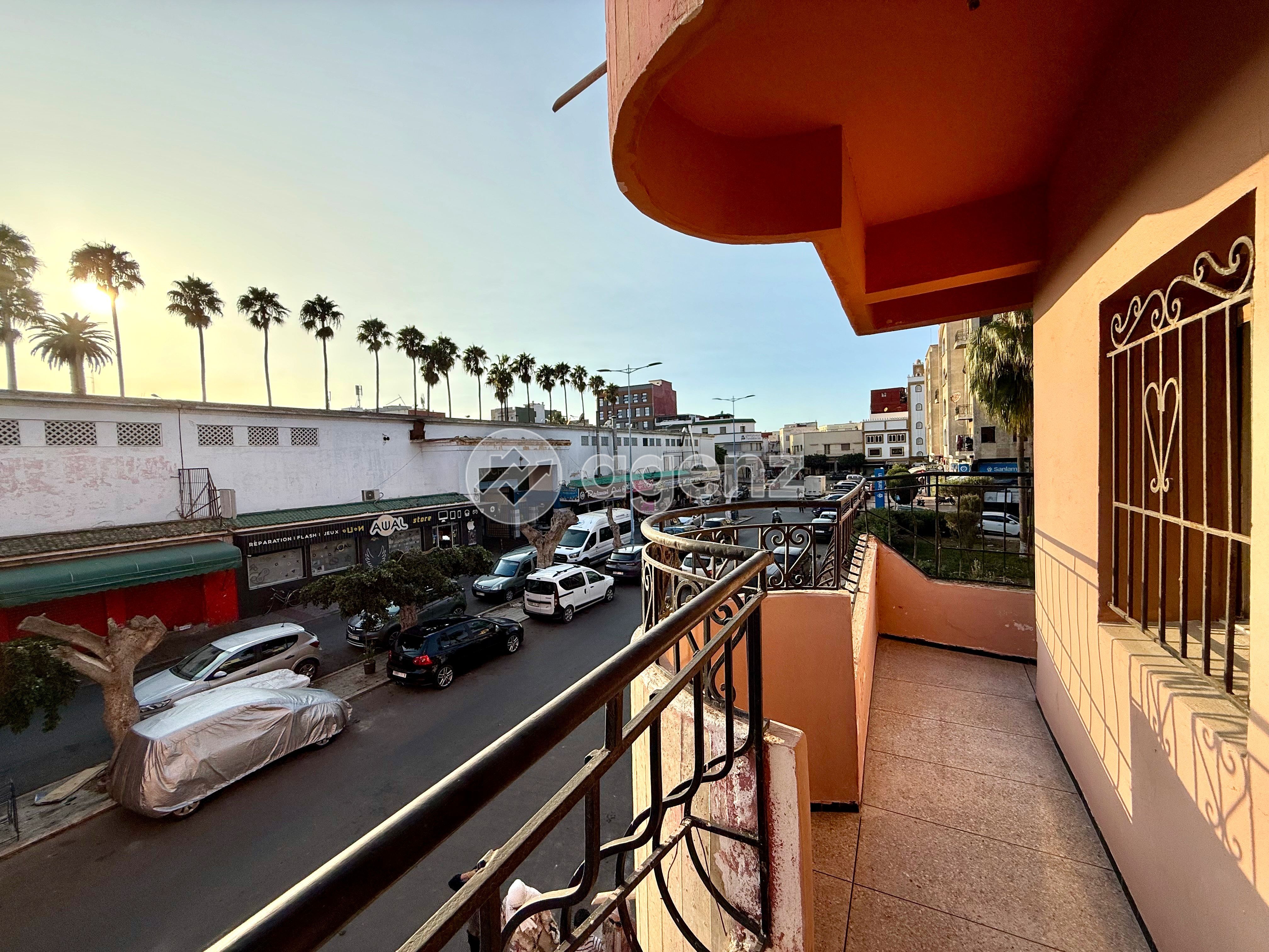 EXCEPTIONNEL — Appartement 95 m² avec terrasse en face du marché central — 5