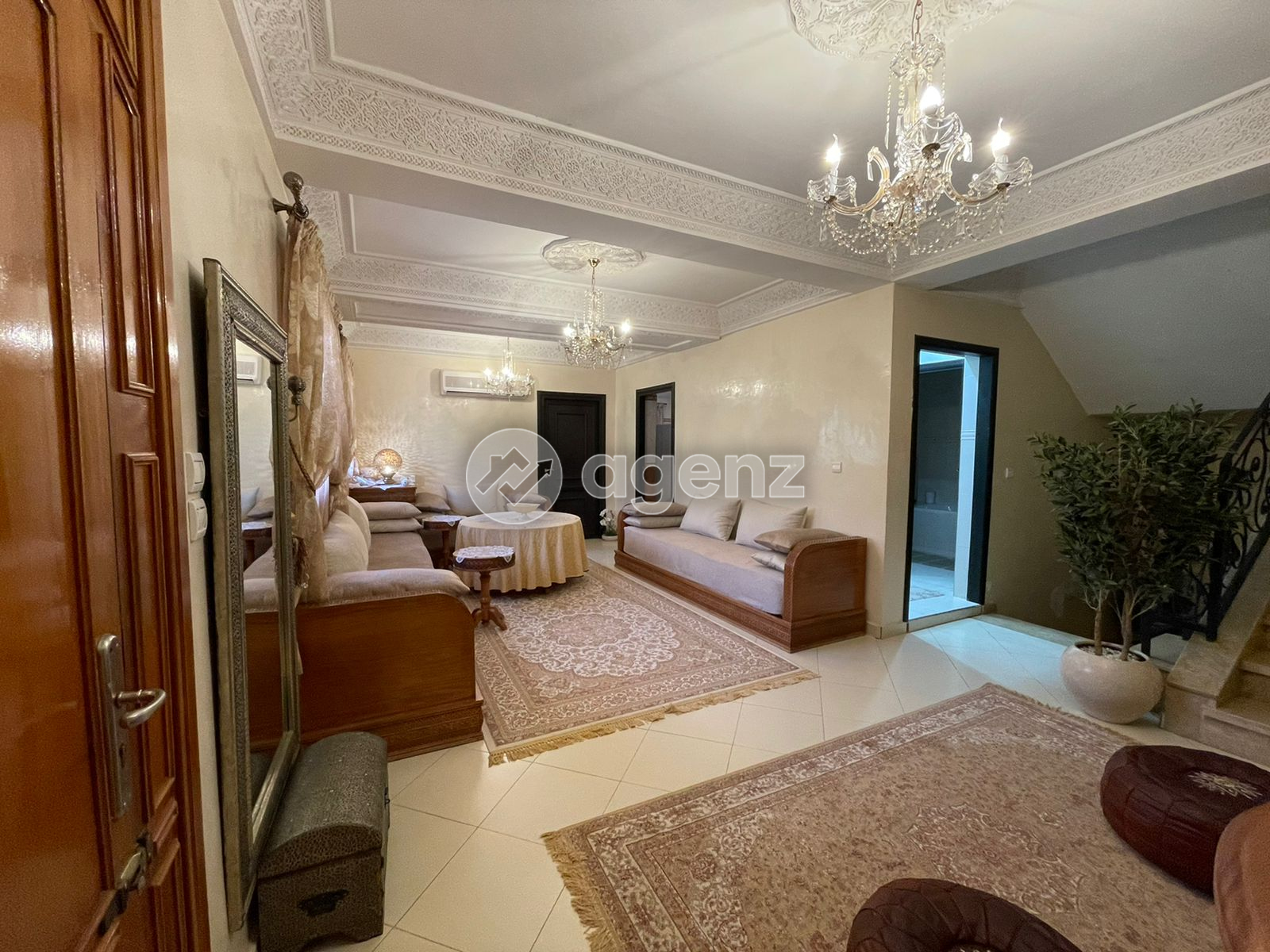 Prestigieux Villa de 4 chambres à louer à Marrakech. Sous sol +rez-de-chaussée de chaussé +etage+terasse — 3