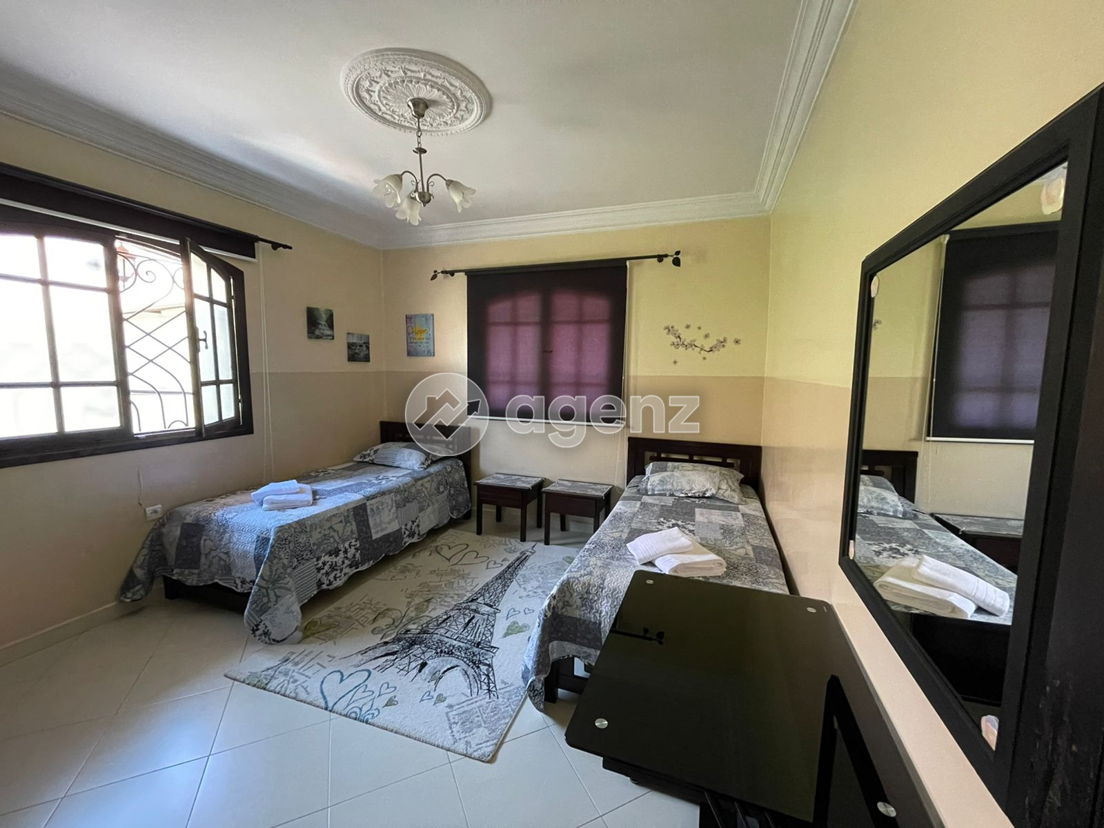 Prestigieux Villa de 4 chambres à louer à Marrakech. Sous sol +rez-de-chaussée de chaussé +etage+terasse
