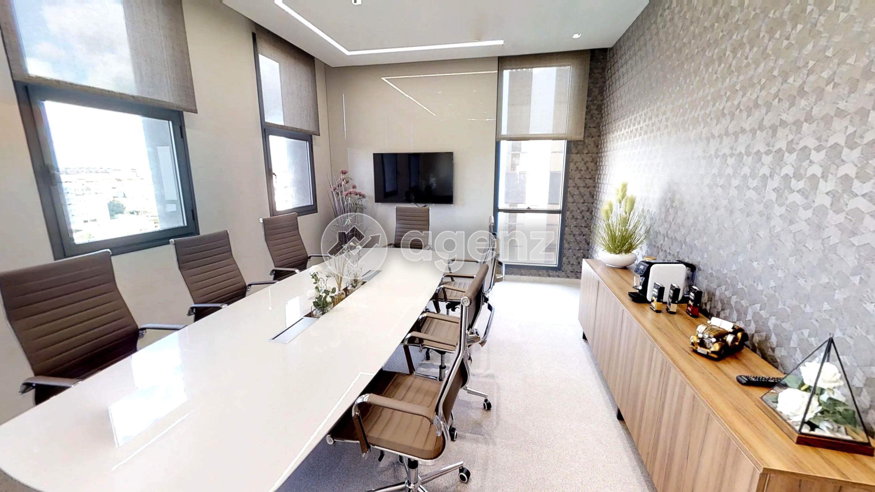 Plateau Bureau à 2min du quartier Almaz