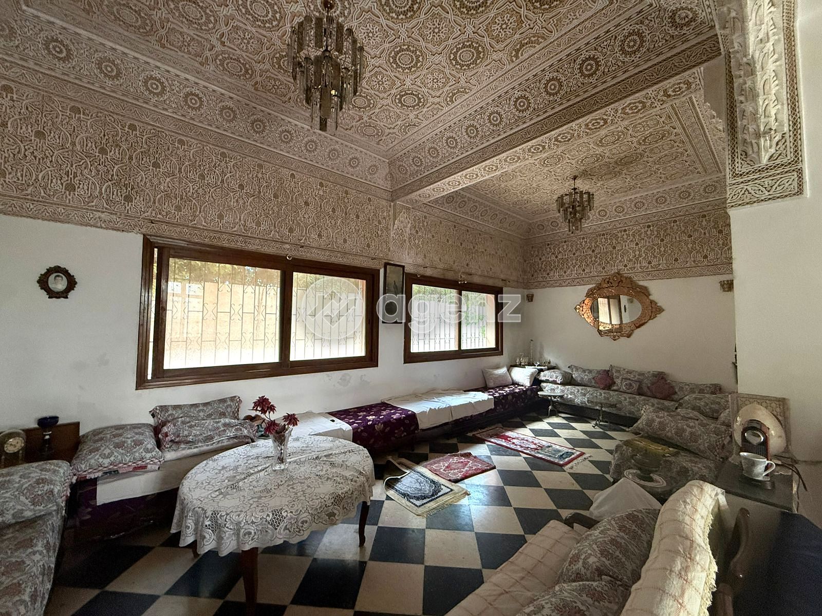 Villa de 704 m² à démolir à Polo - Casablanca — 2