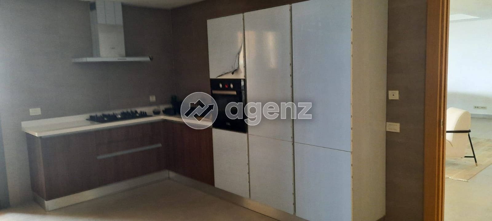 Appartement 270 m² f Autre — 2