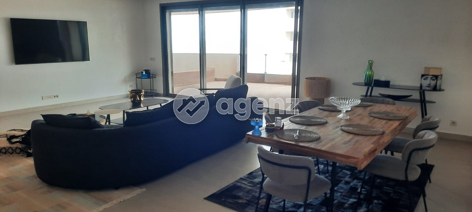 Appartement 270 m² f Autre — 3