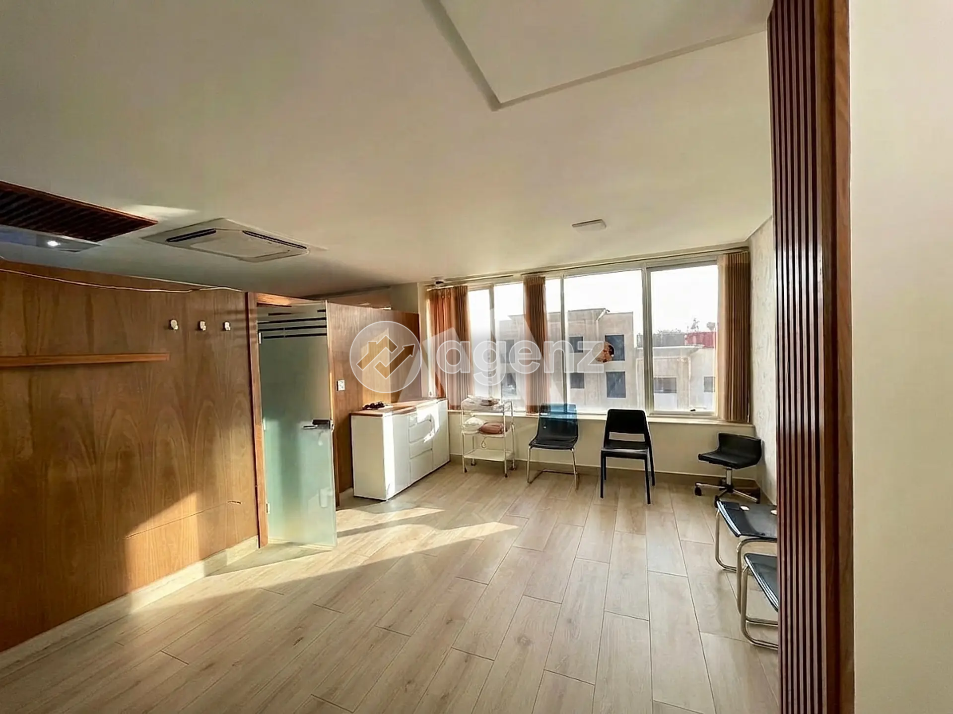 Bureau — Casablanca — 2