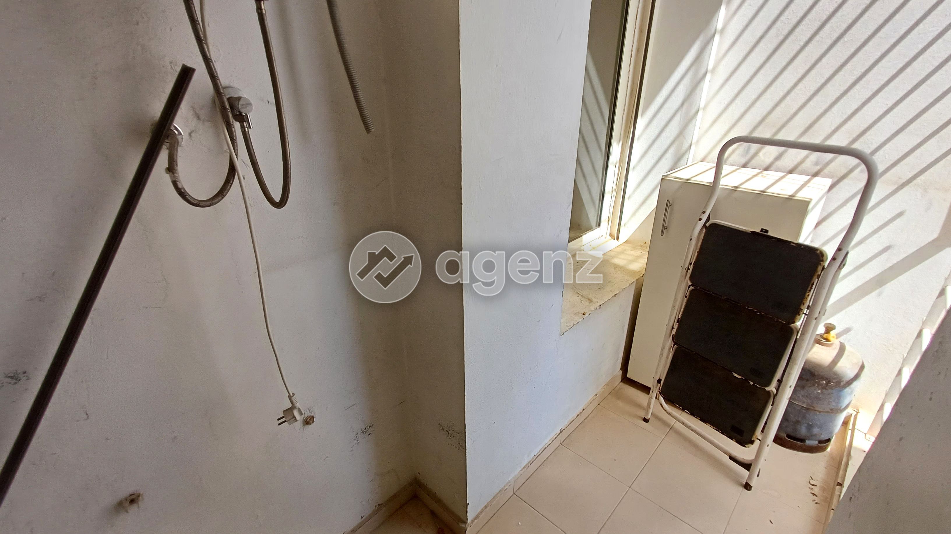 Moderne Appartement de 3 chambres à vendre à Hay Moulay El Kamel — 5