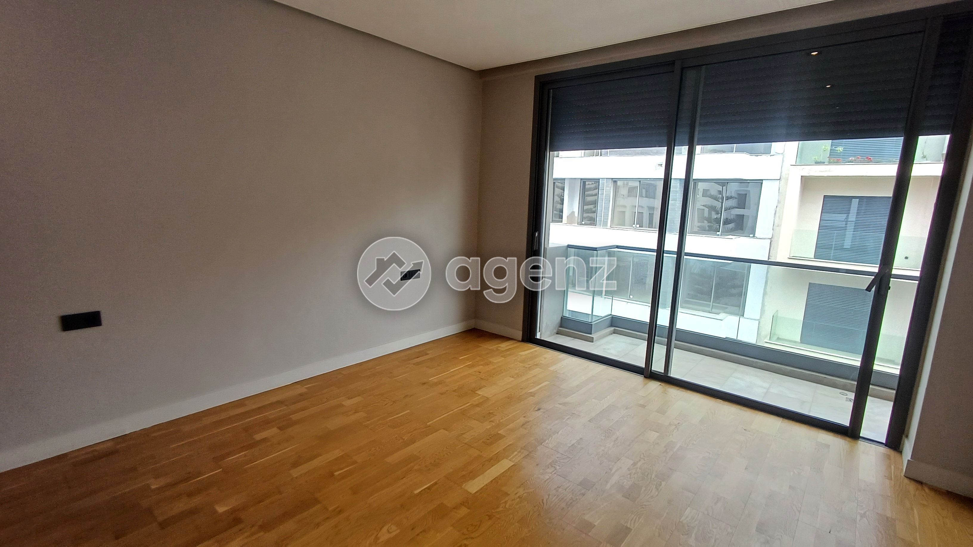 Authentique Appartement de 3 chambres à vendre à Les princesses — 2