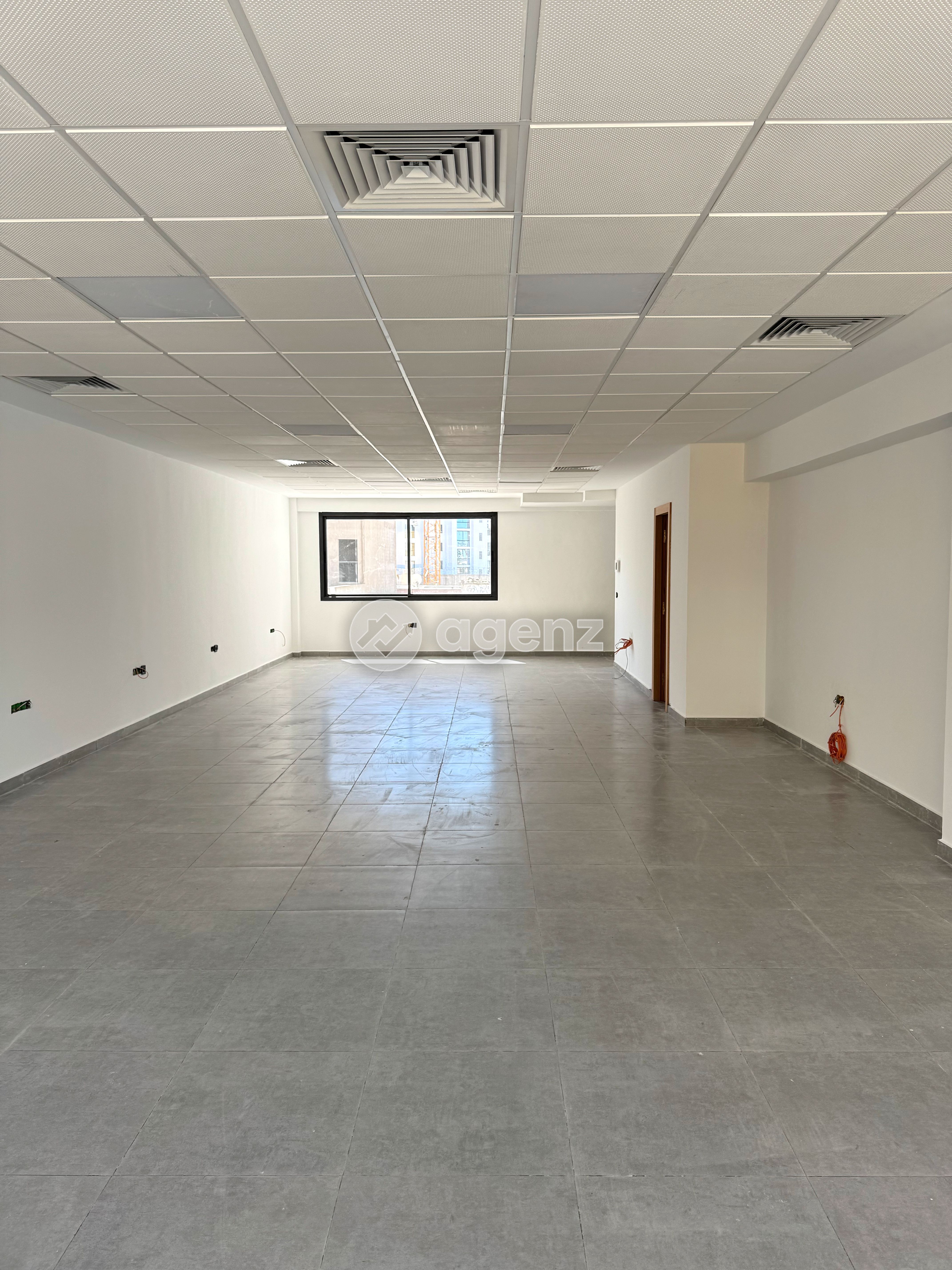 BUREAUX HAUT STANDING À LOUER – OASIS — 5
