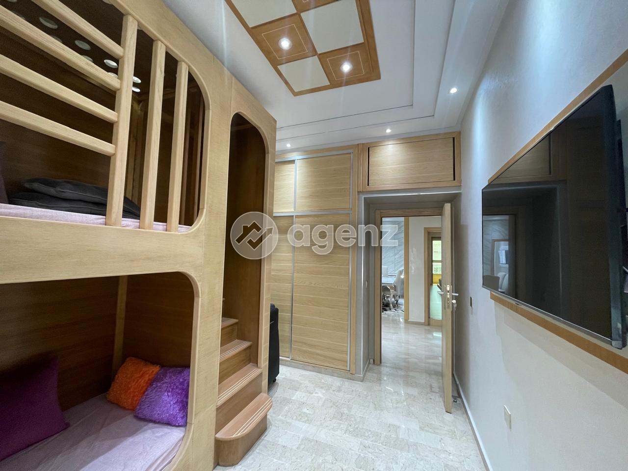 Appartement - Rénové avec charme et soin — 4