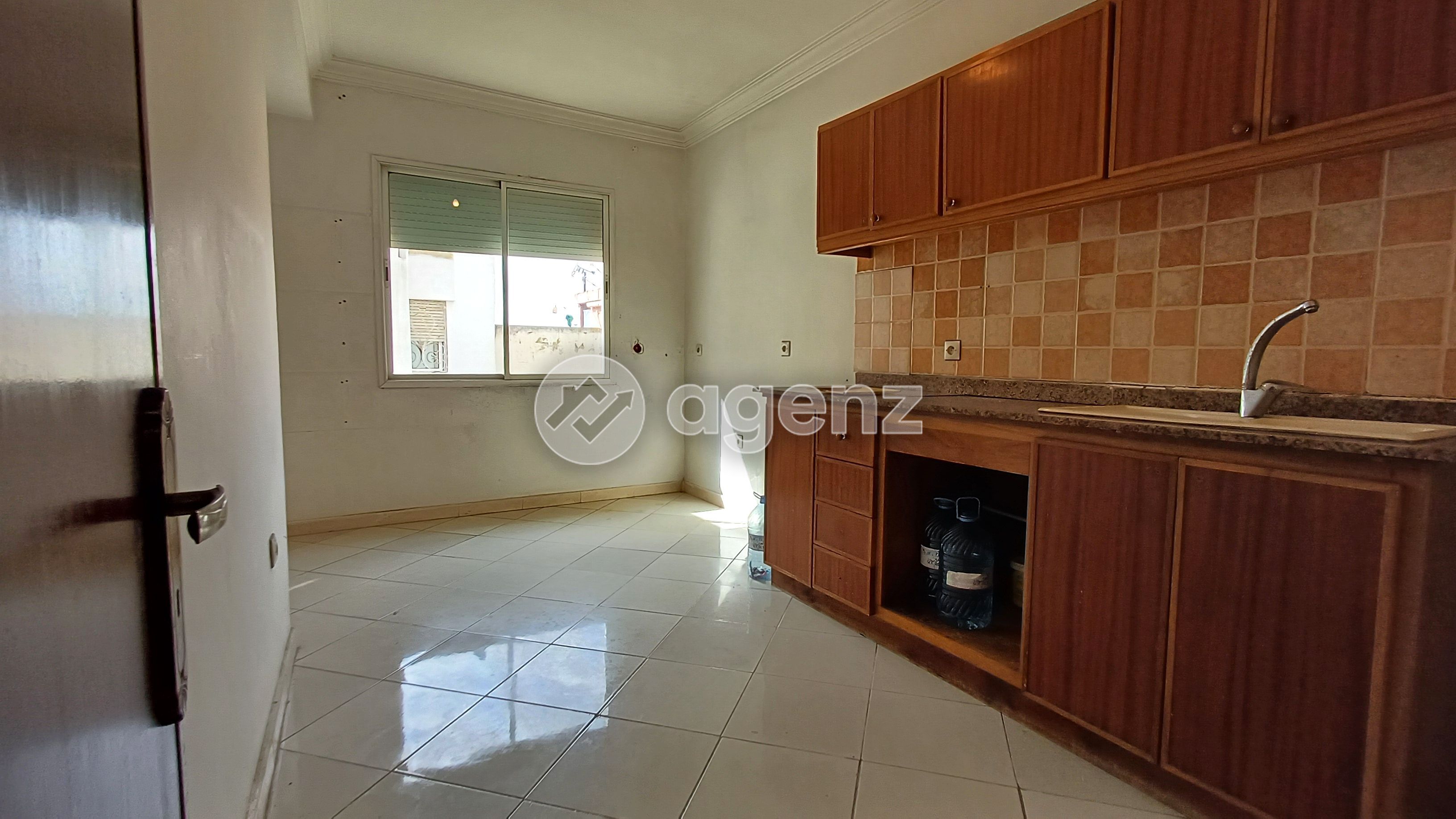 UN APPARTEMENT FONCTIONNEL ET BIEN SITUÉ — 4