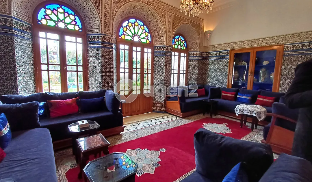 Villa à vendre 11 000 000 dh 972 m², 7 chambres - Aviation - Mabella Rabat