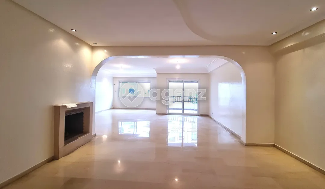 Home Staging First Image