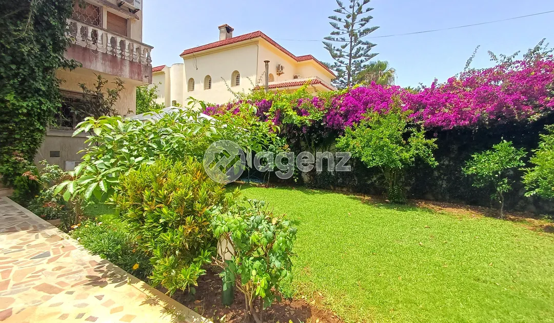 Villa à vendre 8 500 000 dh 671 m², 8 chambres - Hay Nahda Rabat