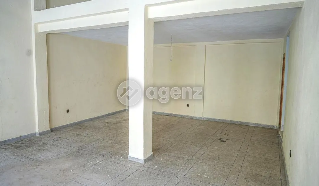 Commerce à vendre 700 000 dh 74 m² - Hay Ennakhil Fès
