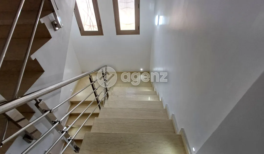 Villa à vendre 1 900 000 dh 258 m², 2 chambres - Oued Fes Fès
