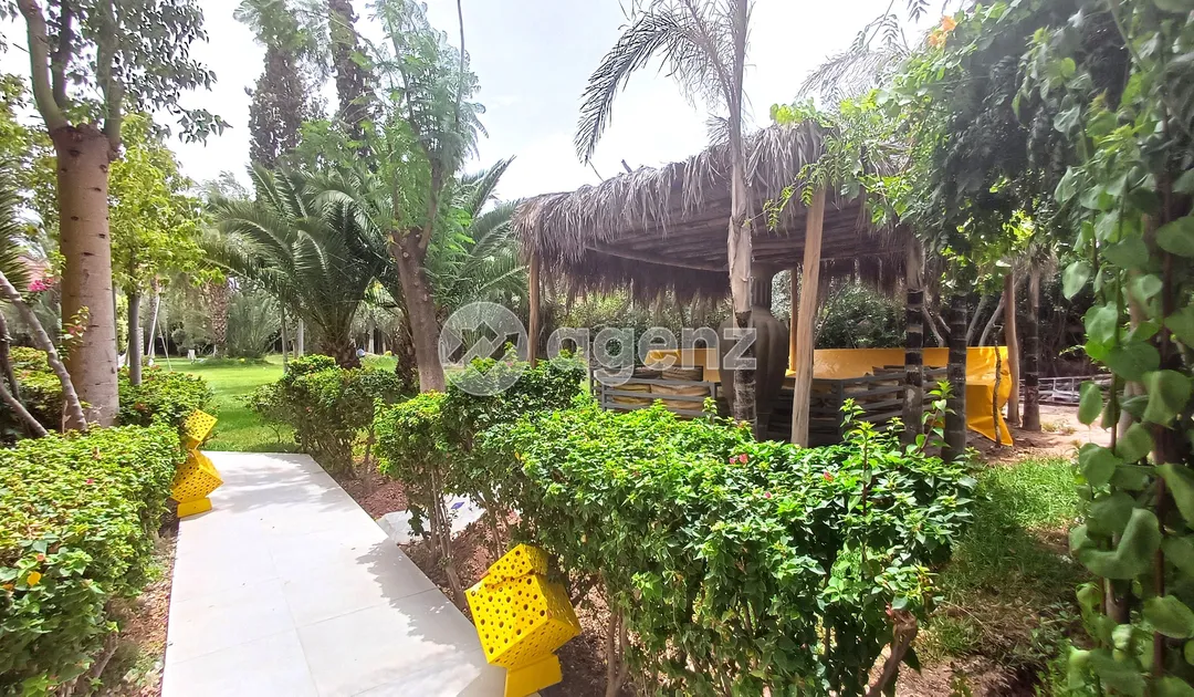 Villa à vendre 19 000 000 dh 4 500 m², 7 chambres - Route de Fès Marrakech