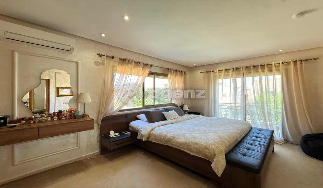 Villa à vendre 3 600 000 dh 300 m², 4 chambres - Azzouzia Marrakech